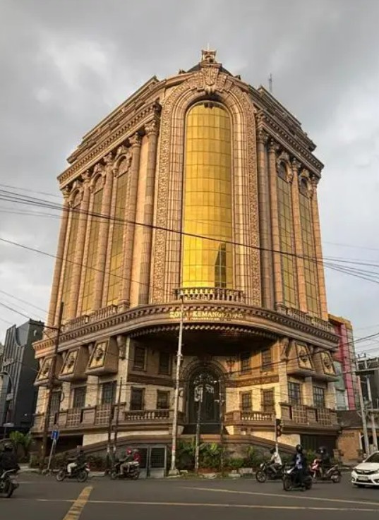 Royal Kemang Palace